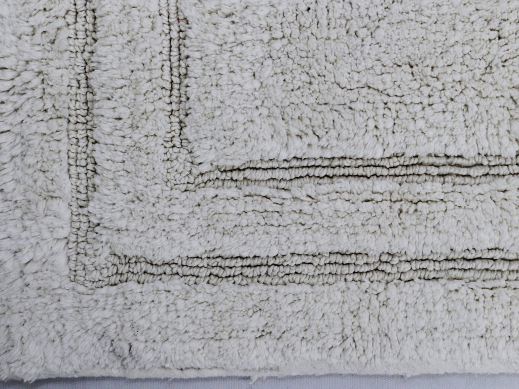 Ivory Color Plain Bath Rug
