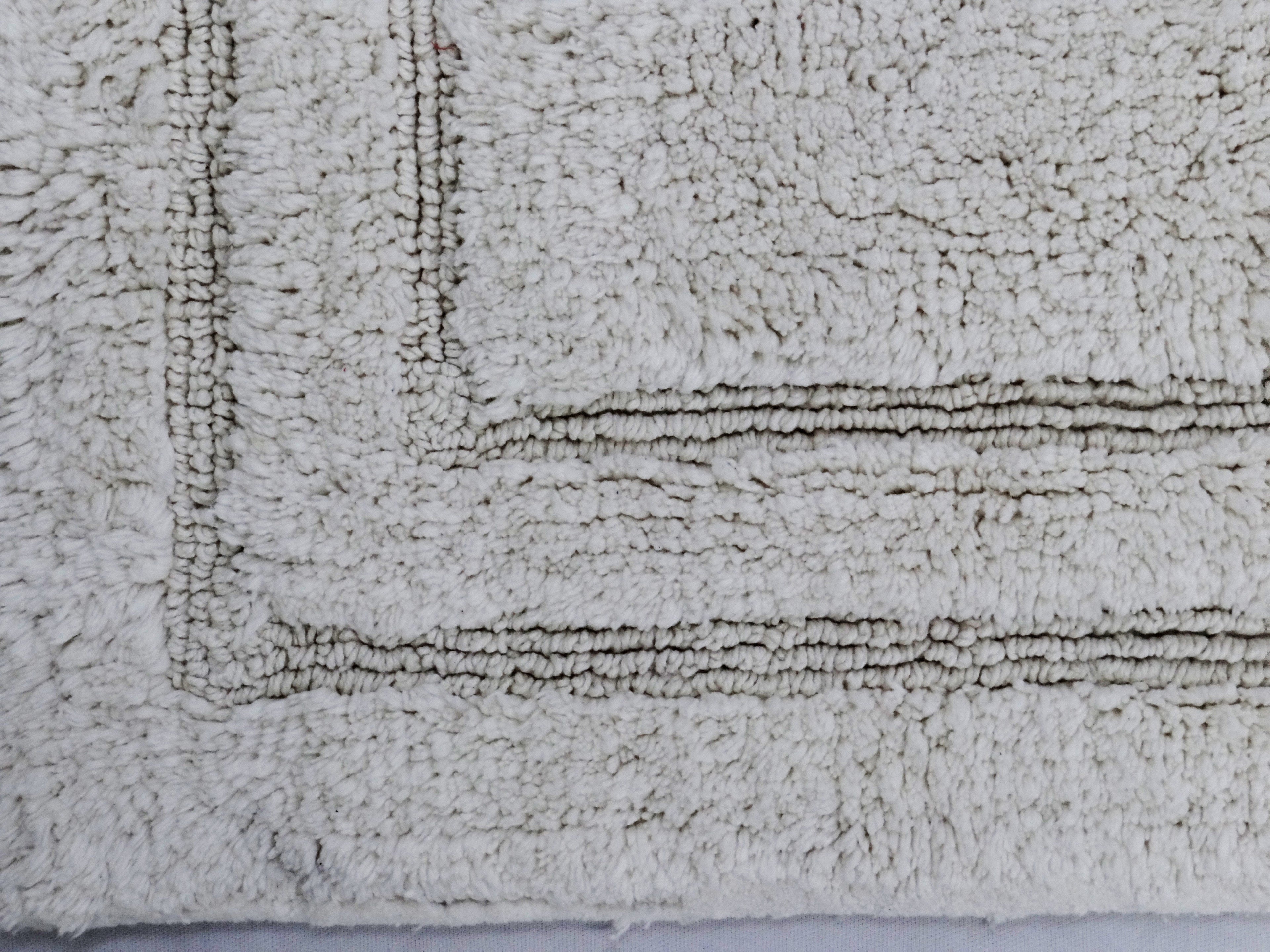 Ivory Color Plain Bath Rug