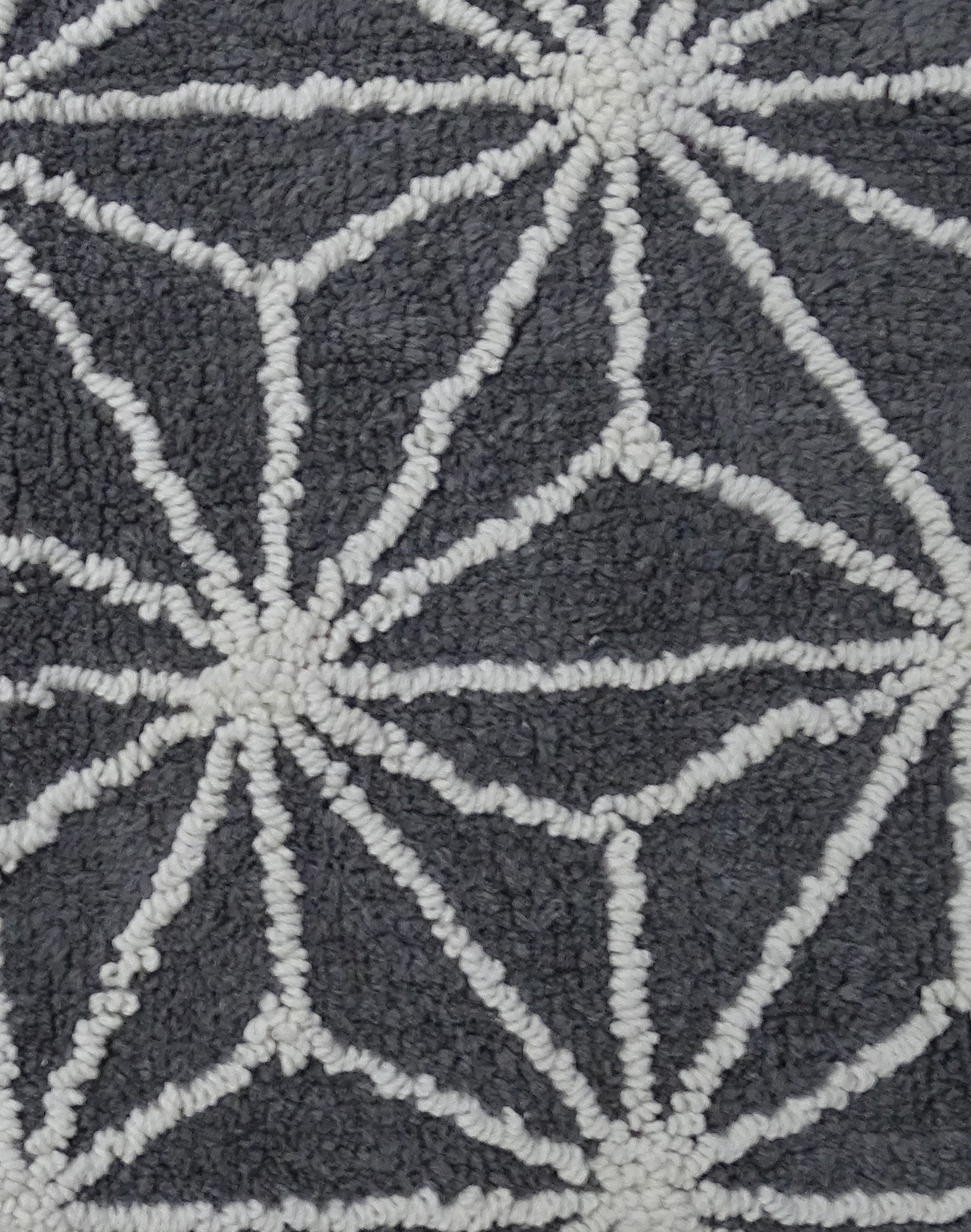 Geometric Pattern in Grey & Ivory