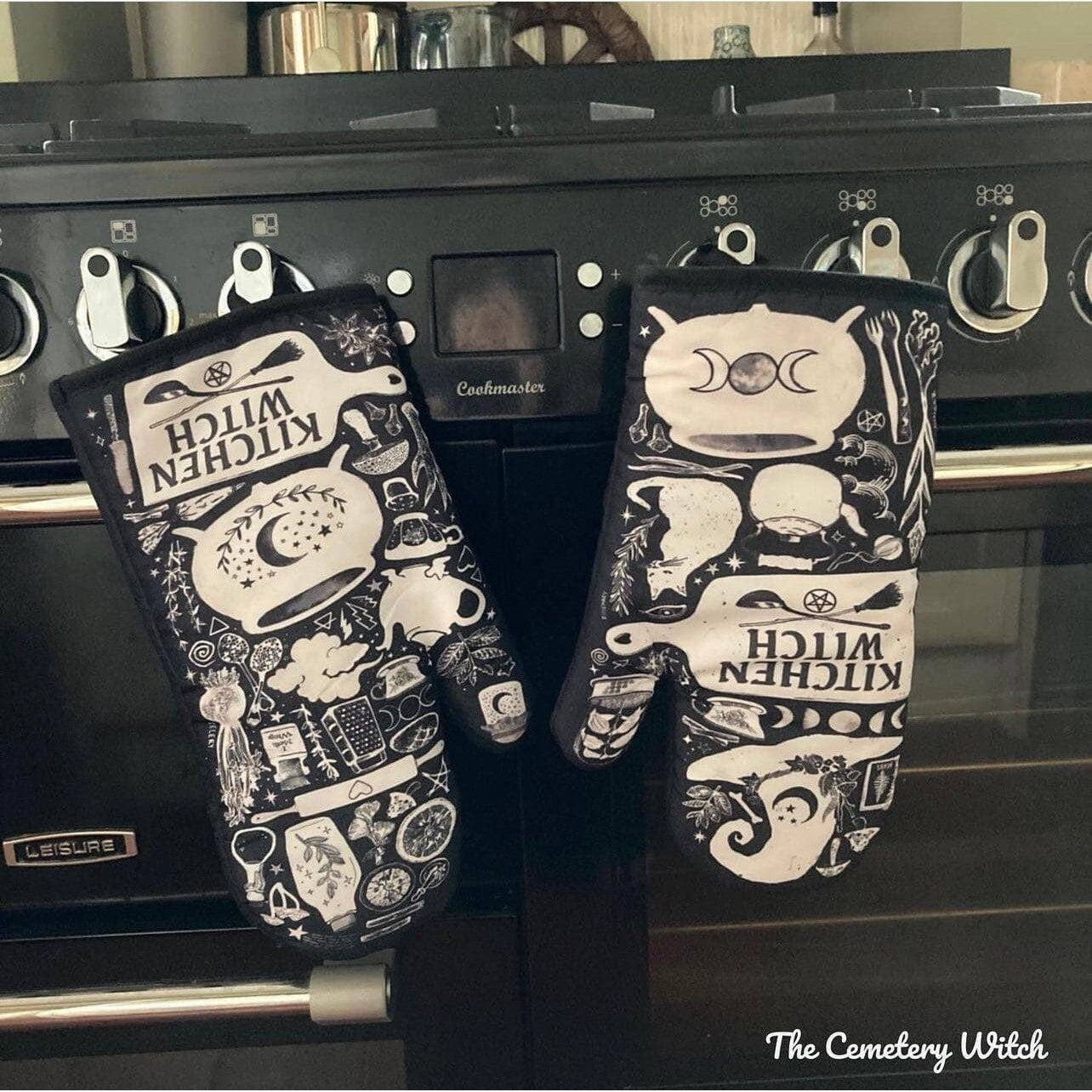Kitchen Witch Oven Mitt