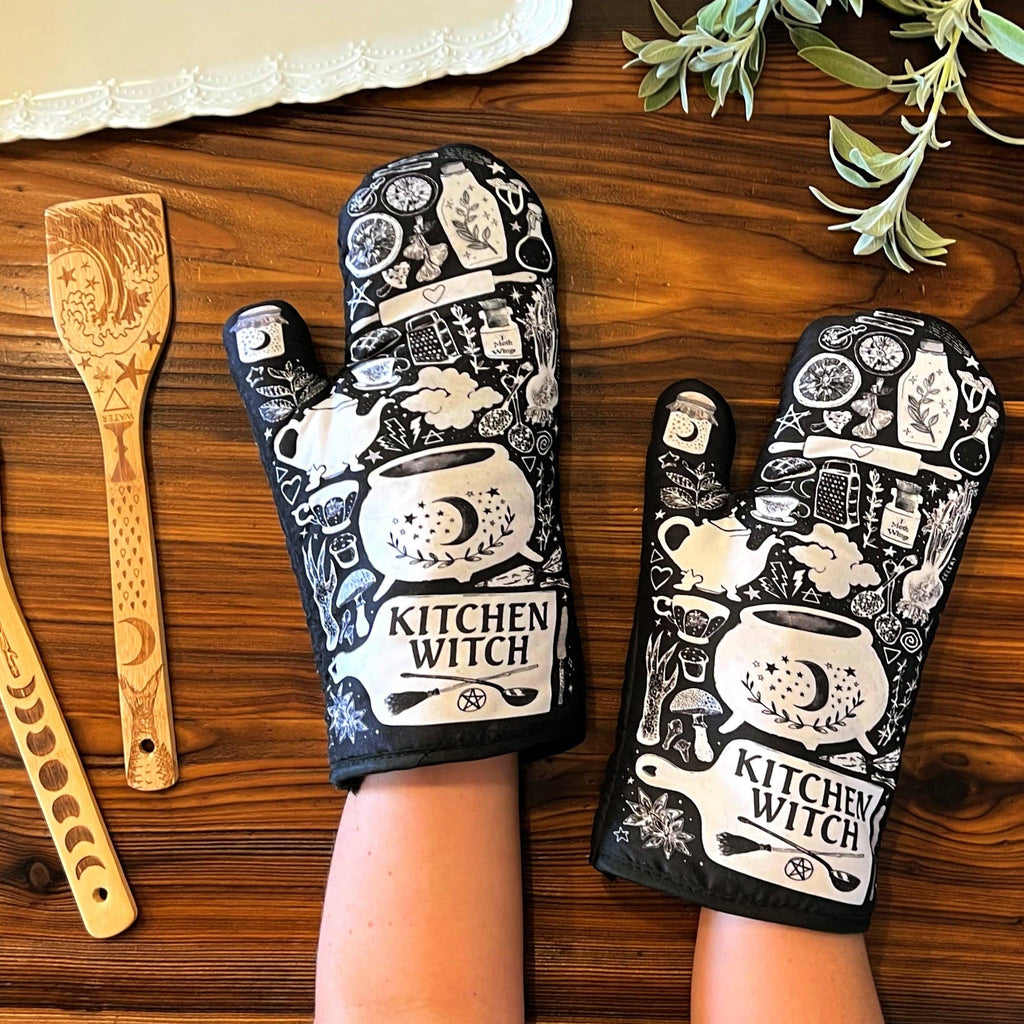 Kitchen Witch Oven Mitt
