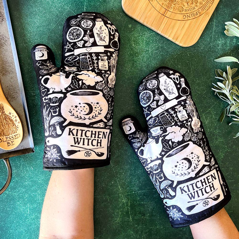 Kitchen Witch Oven Mitt
